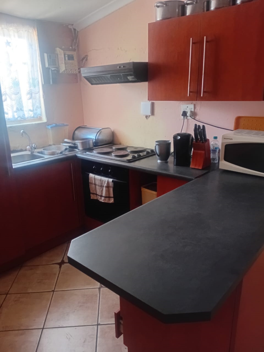 2 Bedroom Property for Sale in New Macassar Western Cape